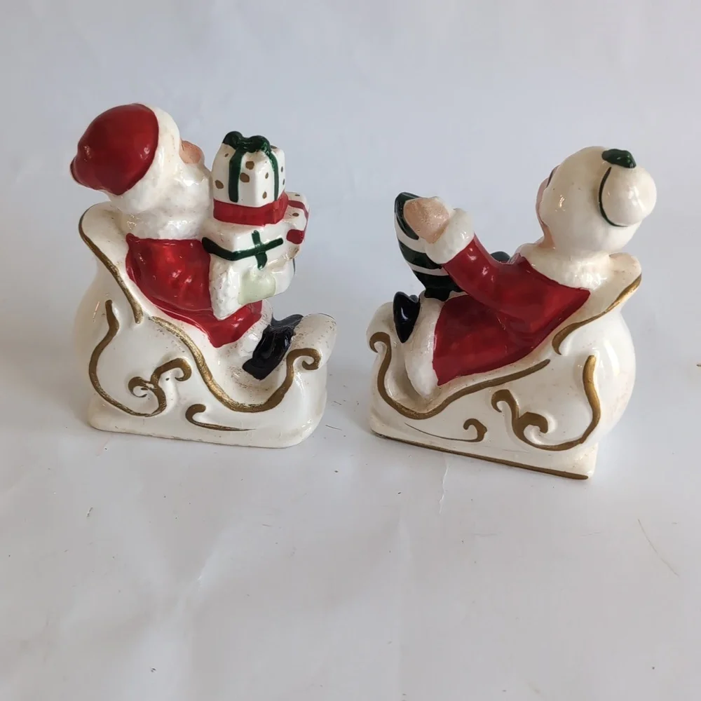 Vtg Lefton Mr. Mrs. Santa Sled Sleigh Salt Pepper Shakers